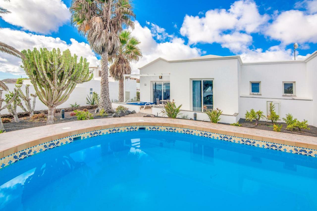 Charco Del Palo Bungalows Bagian luar foto