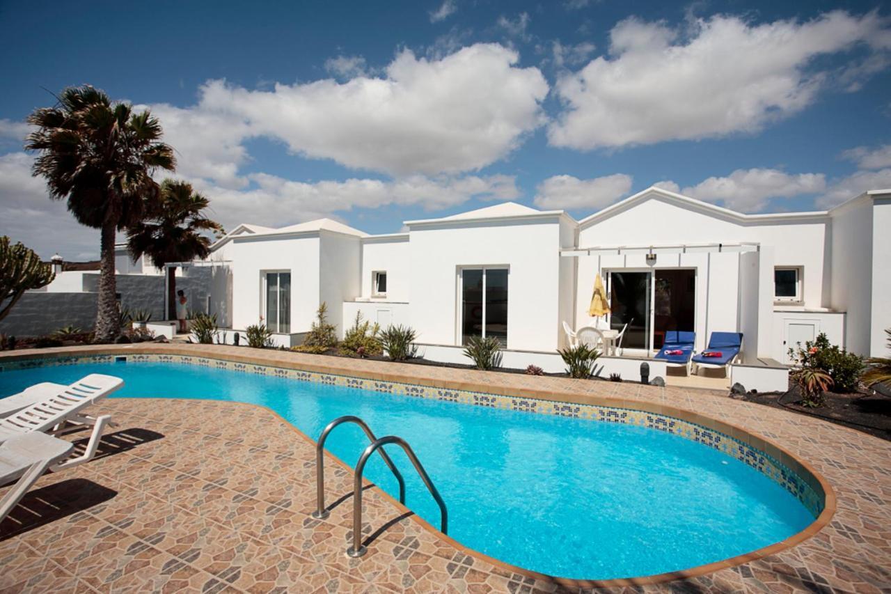 Charco Del Palo Bungalows Bagian luar foto