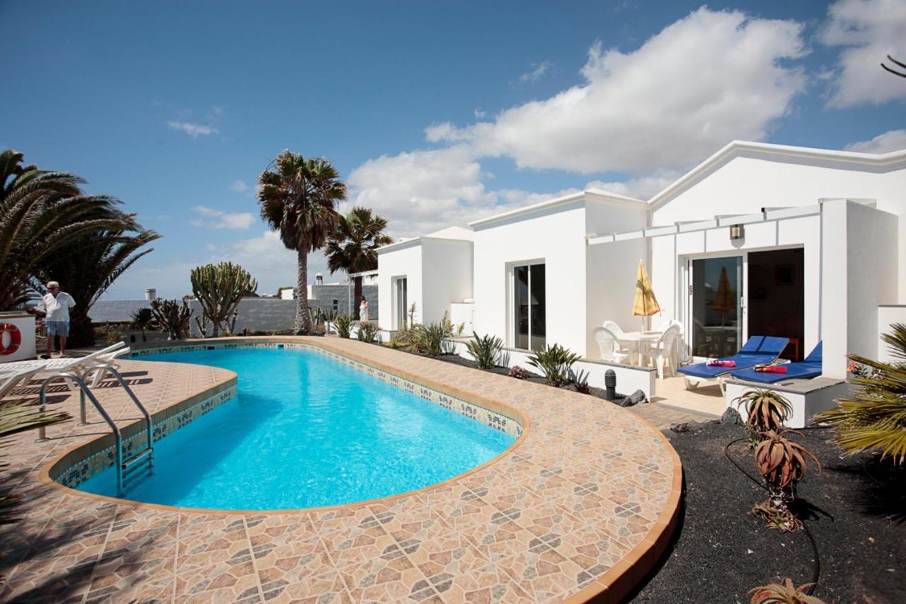 Charco Del Palo Bungalows Bagian luar foto