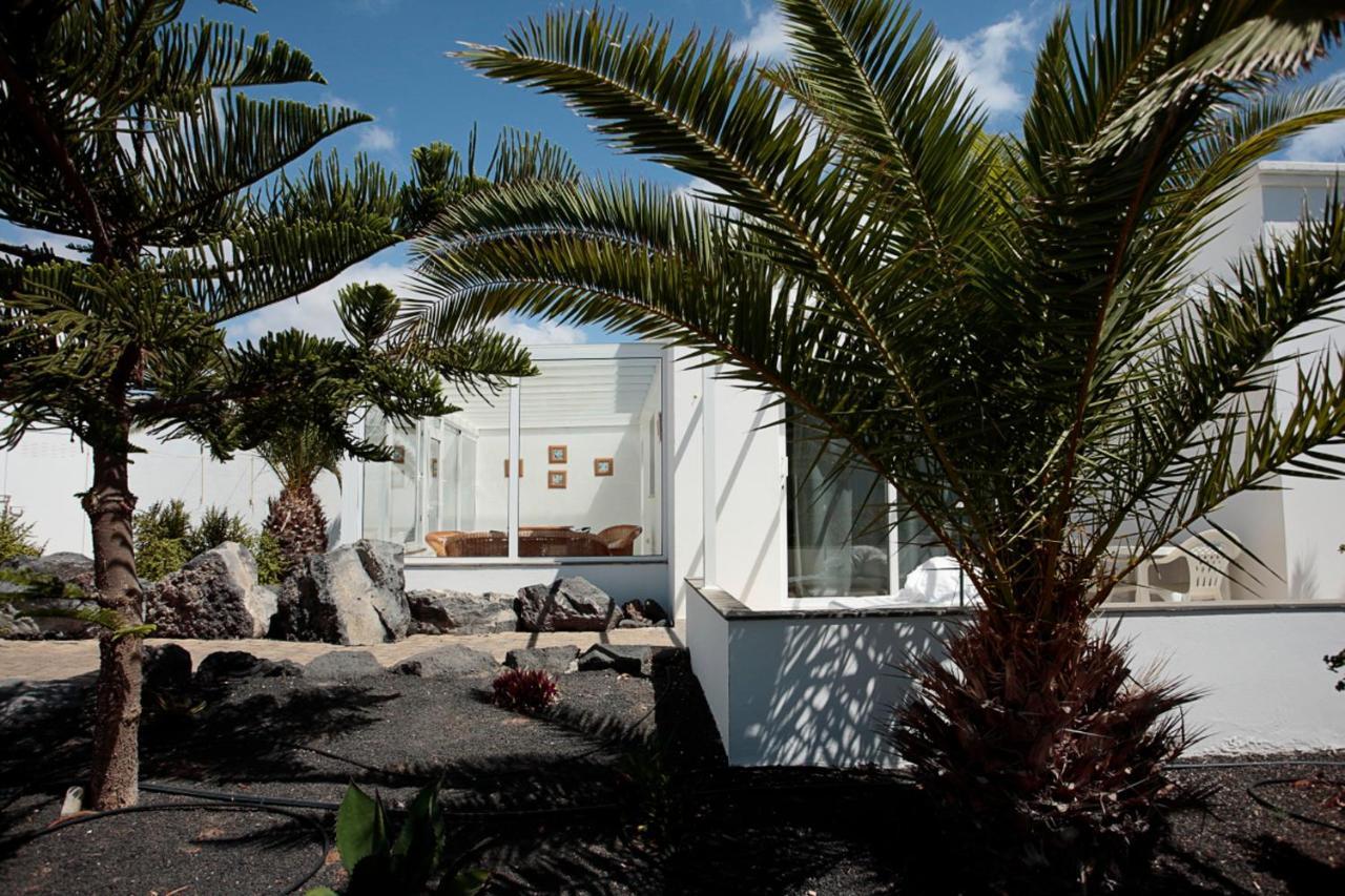 Charco Del Palo Bungalows Bagian luar foto